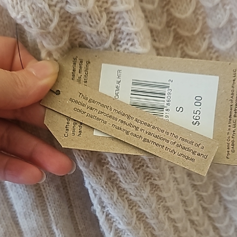 FRYE AND CO. Women's V-Neck Sweater in Cream - Picture 4 of 9